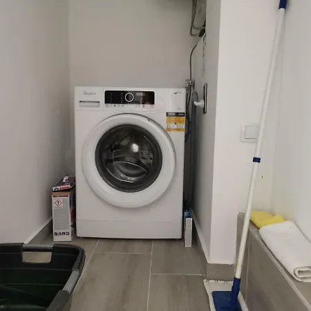 公寓 Apartman Centar *